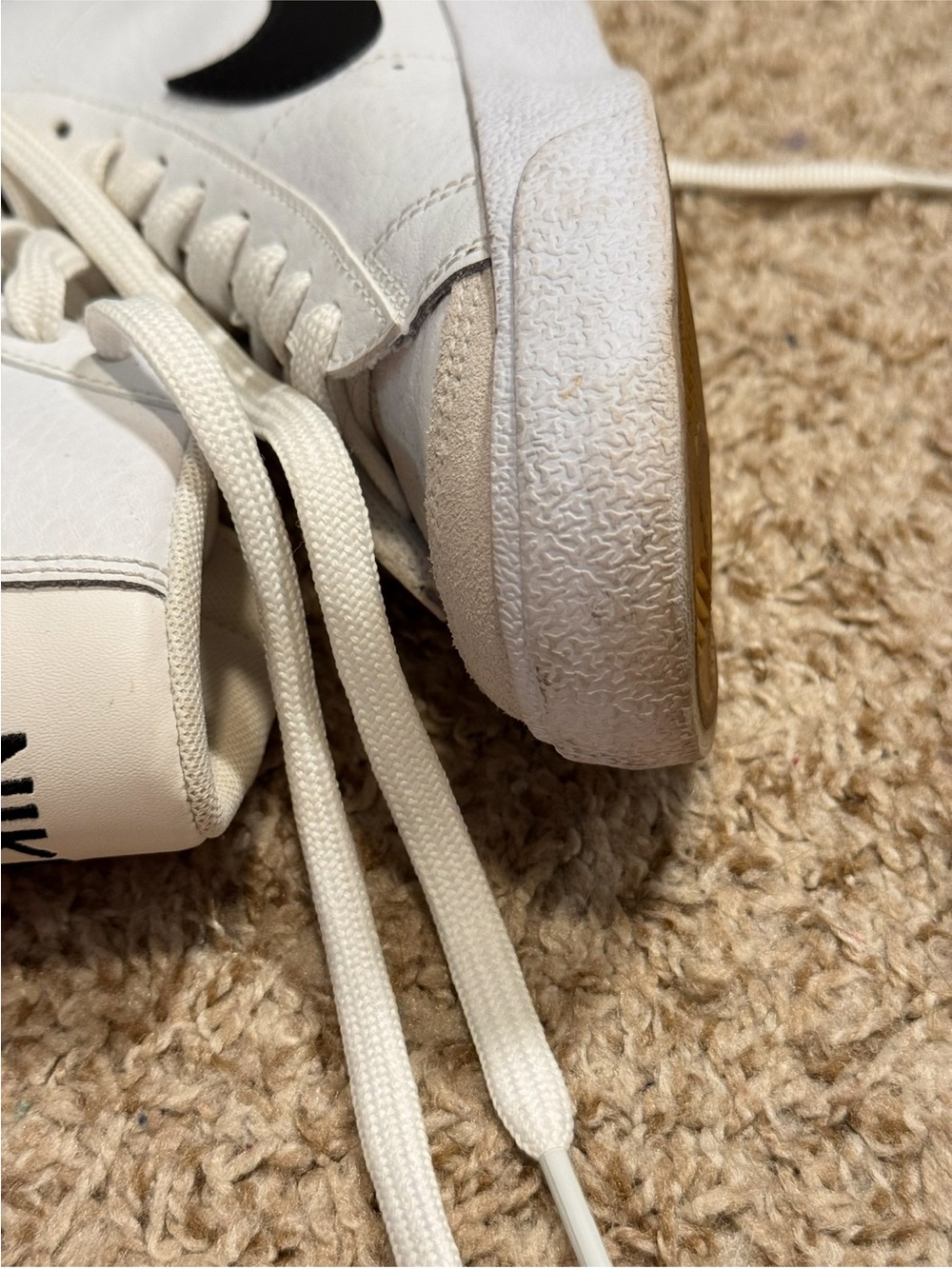Nike Blazer 77 White High-Top Sneakers with Black Swoosh 5Y Woman’s 6.5 - Picture 4 of 8